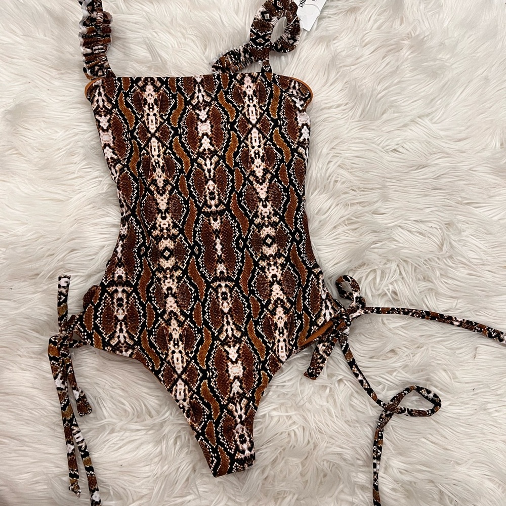 Fjswim one piece bathing suit